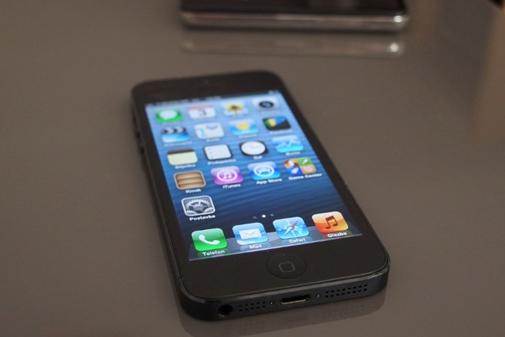 Apple iPhone 5 (56).jpg